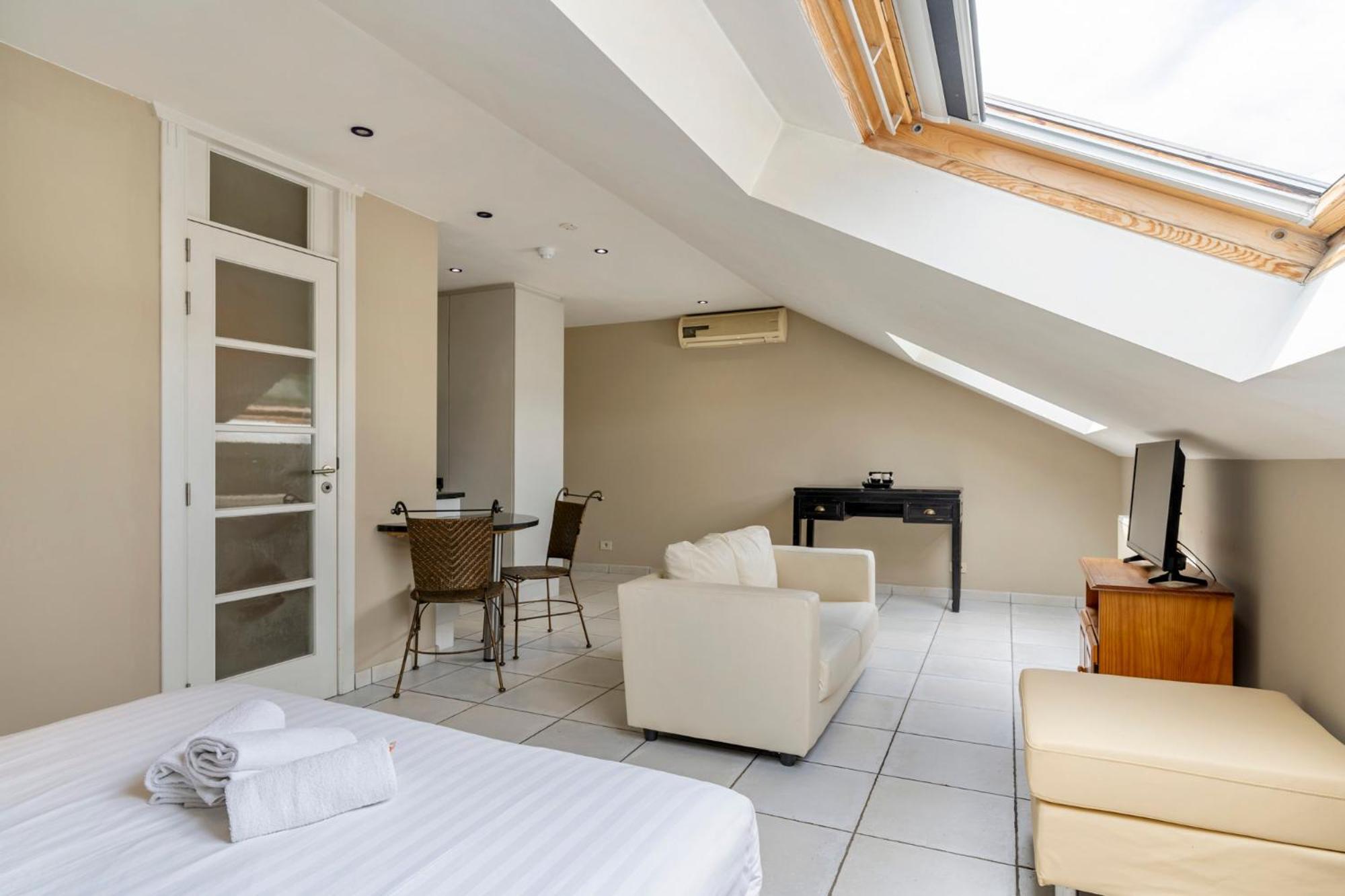 Sleep & Go Brussels South Hotel Waterloo Eksteriør billede